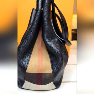 Burberry Black Pebble Leather Maidstone Tote with House Check Canvas